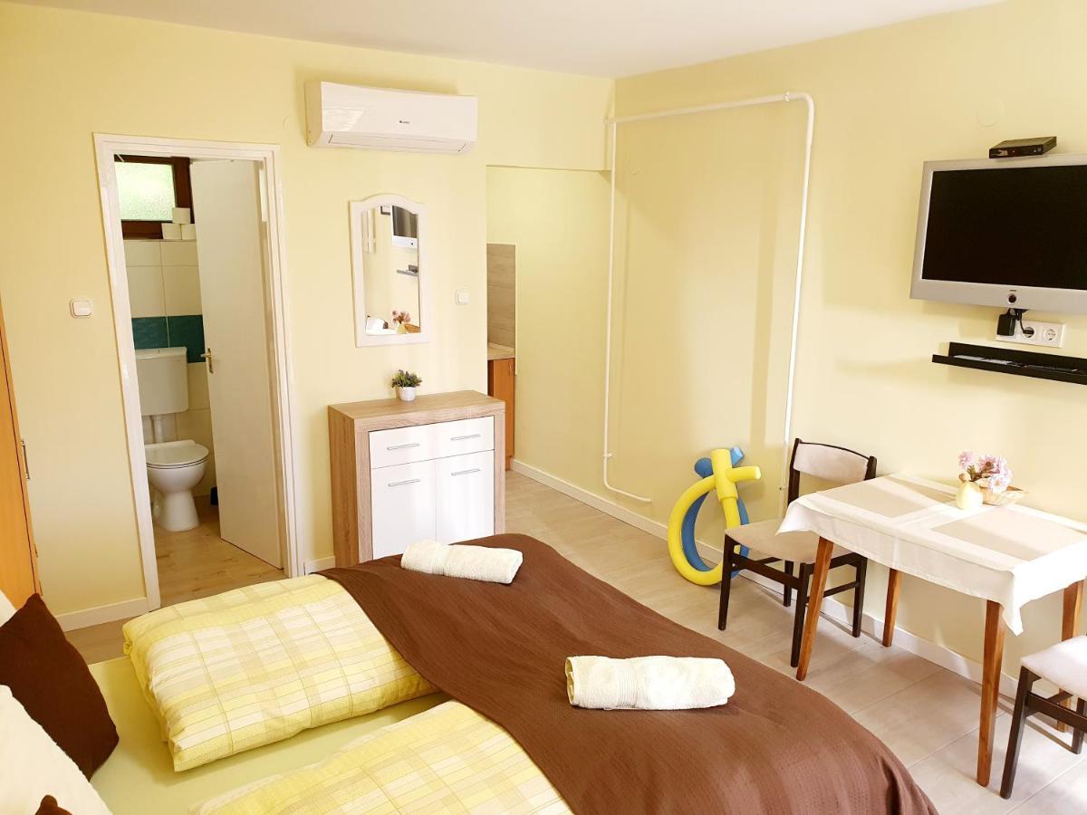Lavendel Apartments เฮวิซ ภายนอก รูปภาพ