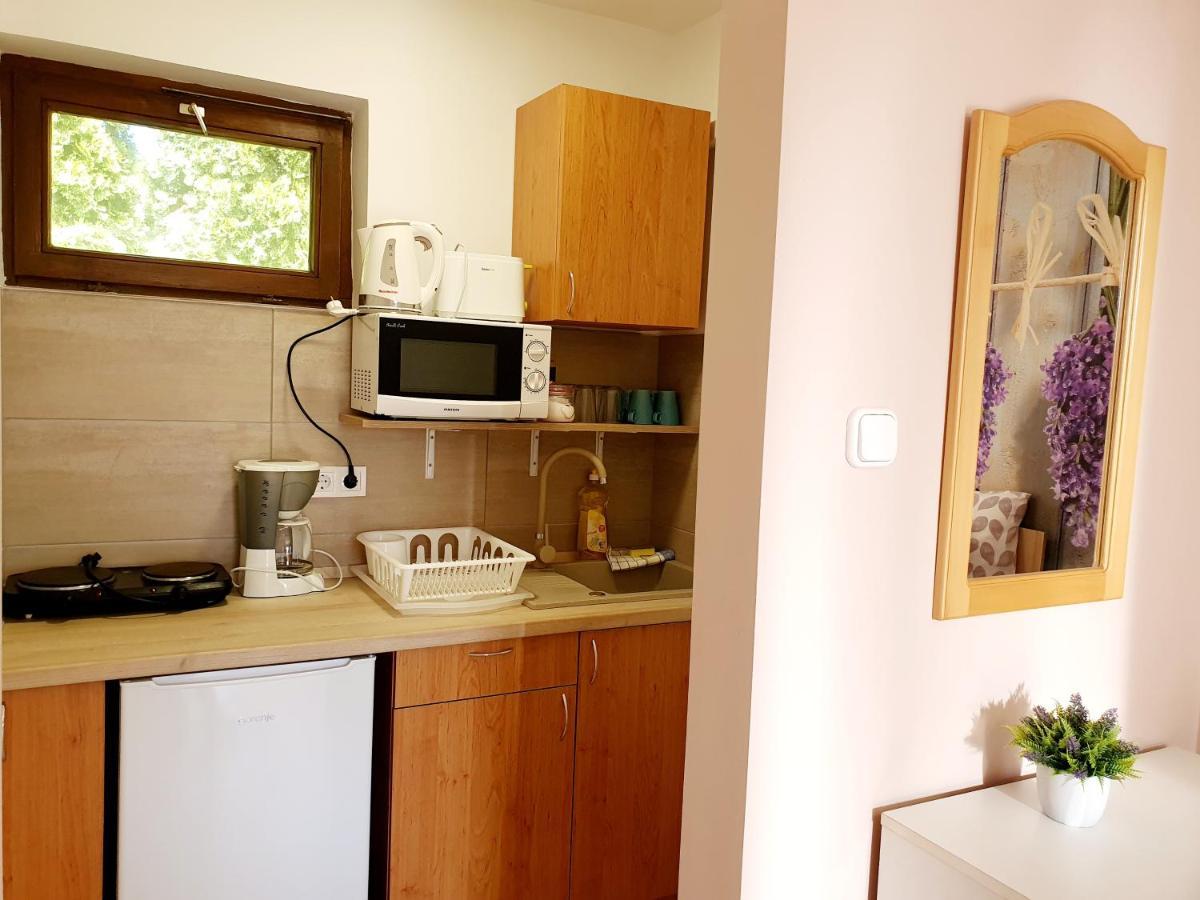 Lavendel Apartments เฮวิซ ภายนอก รูปภาพ